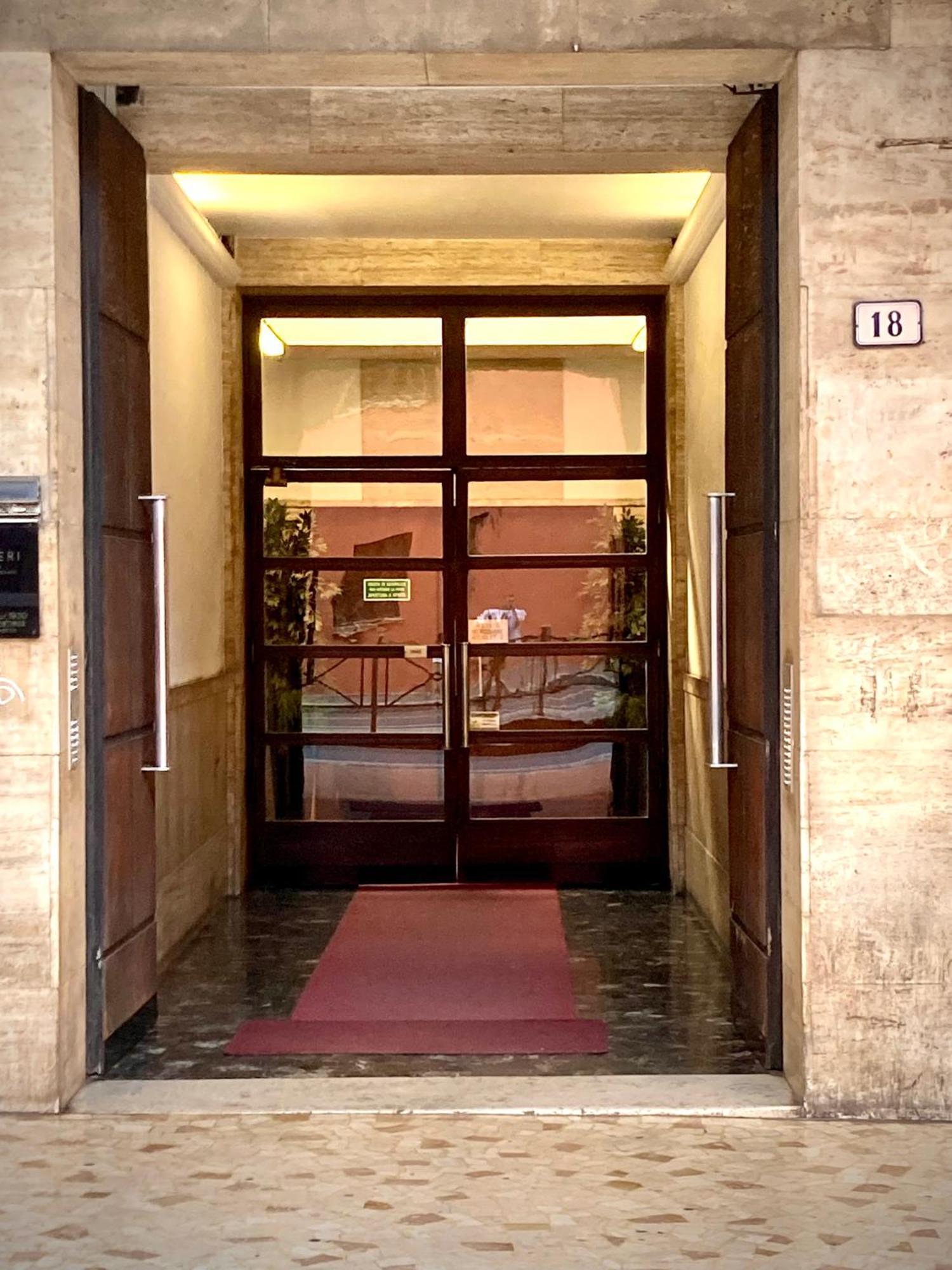 Tuliphouse Da Davide Apartment Bologna Ngoại thất bức ảnh